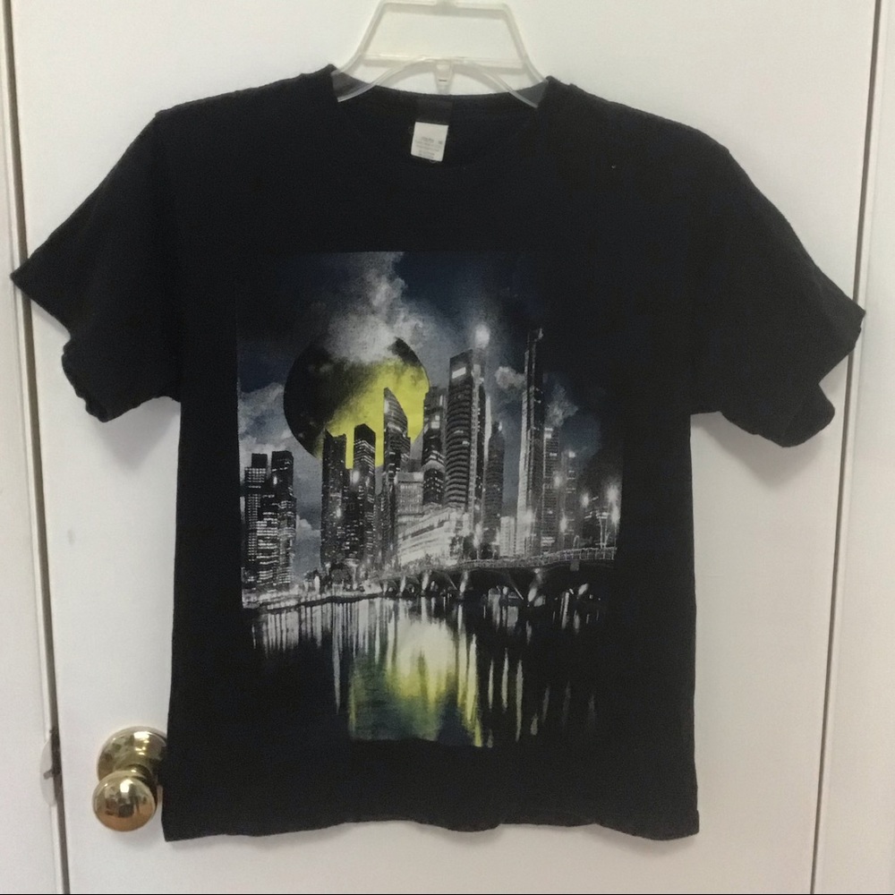 Youth graphic tee